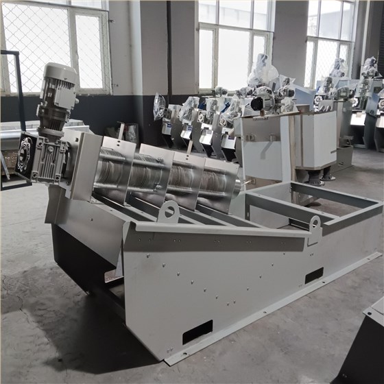 疊螺脫水機(jī)(1) 疊螺脫水機(jī)(1)